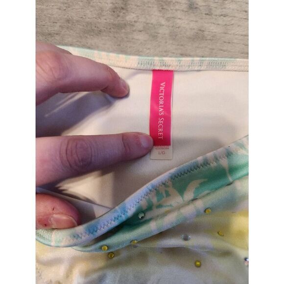 Victoria's Secret Bikini Bottom Size L Tie Side Tropical Print Rhinestone Swimwe - Picture 2 of 3